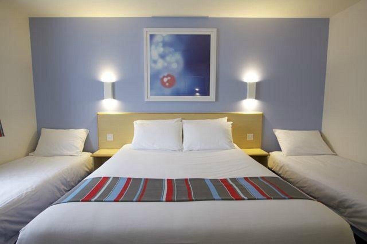 Travelodge Edinburgh Dreghorn Exterior photo