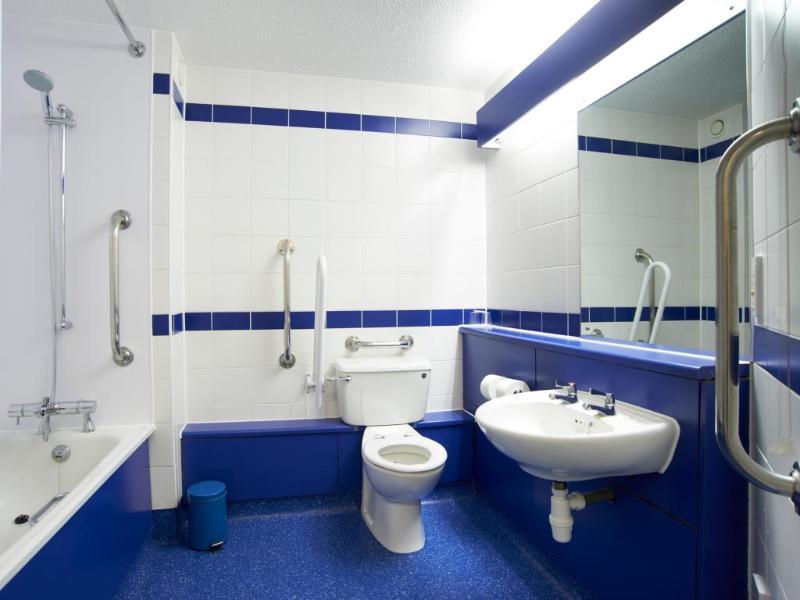 Travelodge Edinburgh Dreghorn Exterior photo